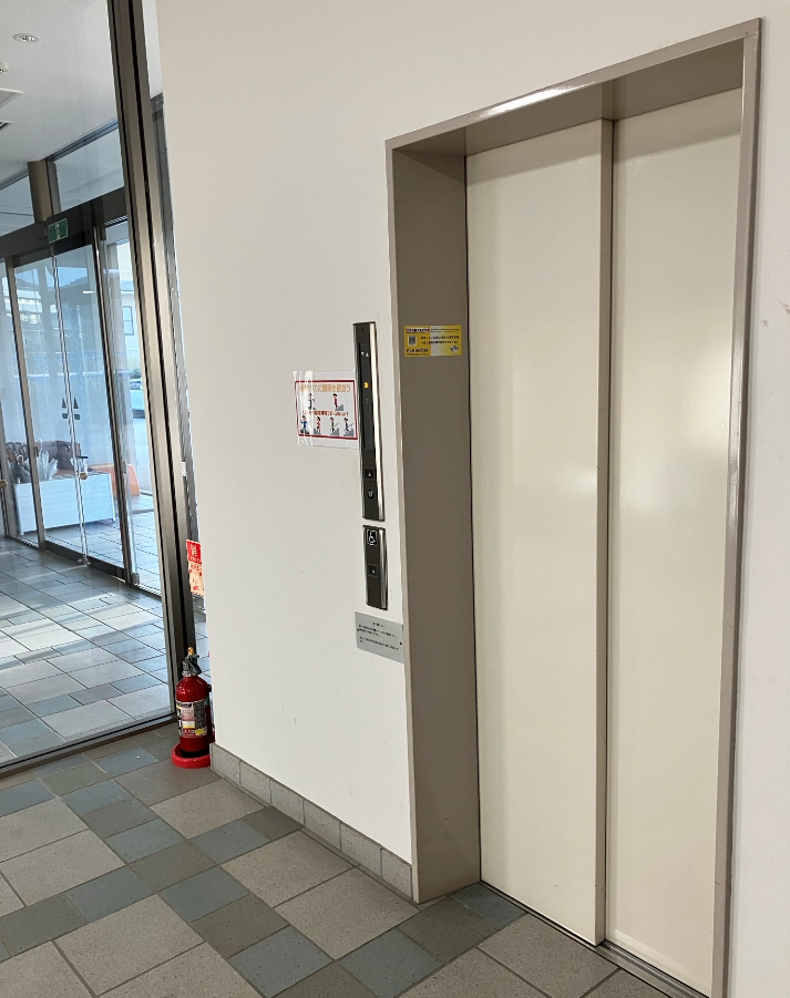 EP山梨のエレベーター